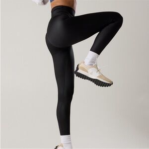 Aerie Offline Glossy High Shine Black Leggings Size Large